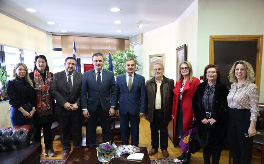 240116 mamakos dioikisi gnl