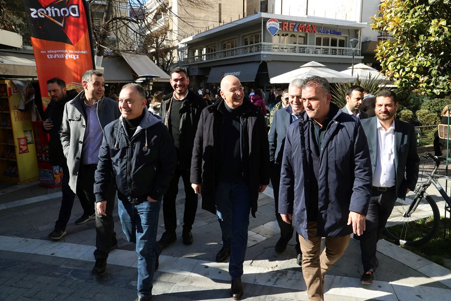 240205 mamakos dendias