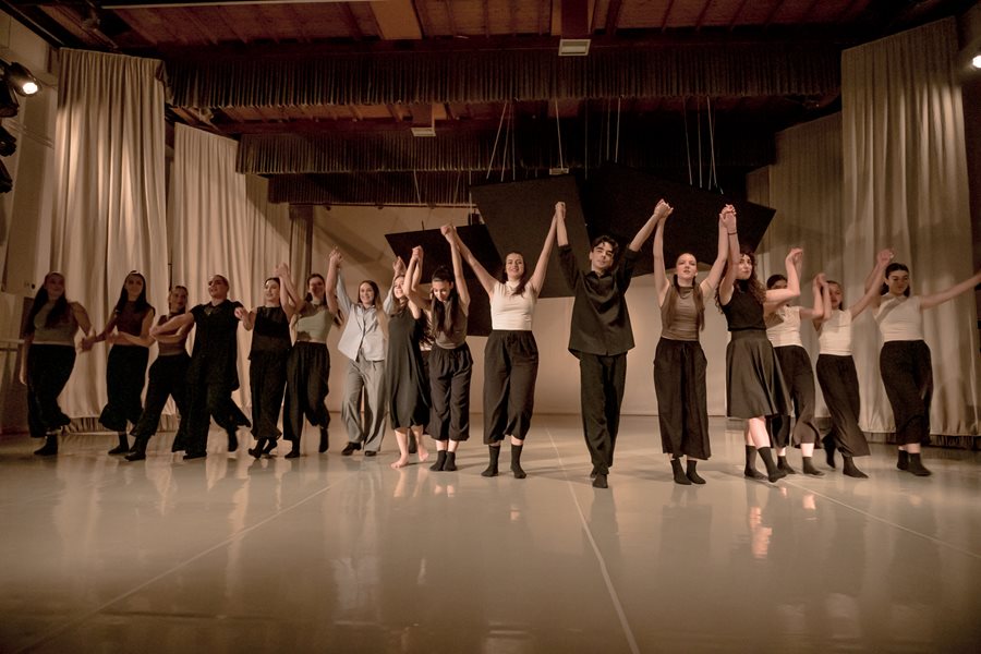 250404 parastasi triptycho