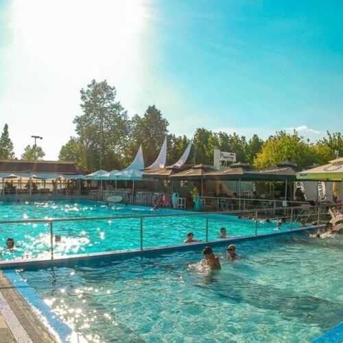 Δημοτική Πισίνα Νεάπολης Λάρισας
