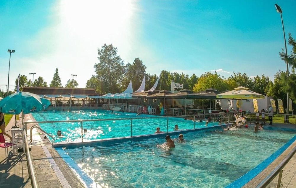 Δημοτική Πισίνα Νεάπολης Λάρισας