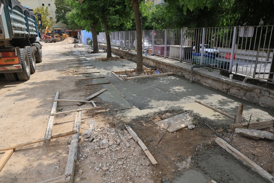 Διαμόρφωση των αυλών στο 2ο Δημοτικό Σχολείο