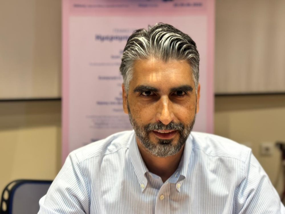 Ο Αντιδήμαρχος Πολιτισμού κ.Θωμάς Ρετσιάνης στη συνέντευξη τύπου για το 13ο Πανθεσσαλικό Φεστιβάλ Ποίησης