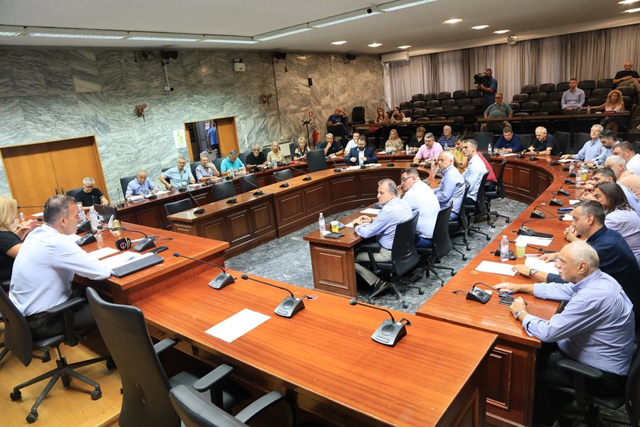 Γενική άποψη της συνεδρίασης του Δημοτικού Συμβουλίου