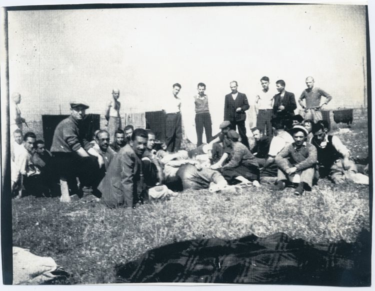 Εικόνα αρχείου από το Στρατόπεδο Λάρισας την περίοδο της Κατοχής. Μουσείο Καλαβρυτινού Ολοκαυτώματος