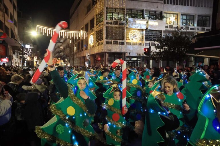 Στιγμιότυπο από την εορταστική παρέλαση του 2024