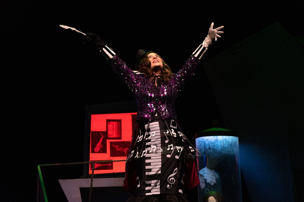 251106 ethniki lyriki skini