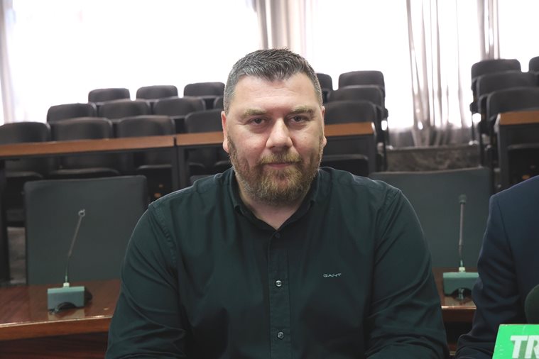 Στιγμιότυπο από την συνέντευξη τύπου για την ηλεκτρονική διαβούλευση για το ΣΒΑΚ της Λάρισας