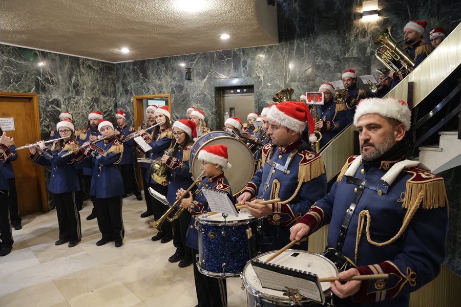 Στιγμιότυπο από τις επισκέψεις που πραγματοποιήθηκαν στο Δημαρχείο για τα κάλαντα