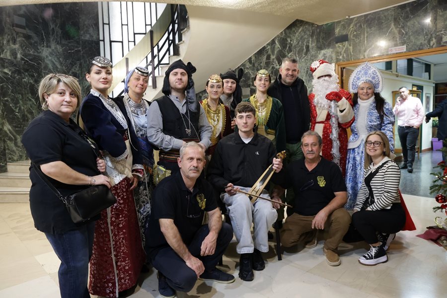 Στιγμιότυπο από τις επισκέψεις που πραγματοποιήθηκαν στο Δημαρχείο για τα κάλαντα