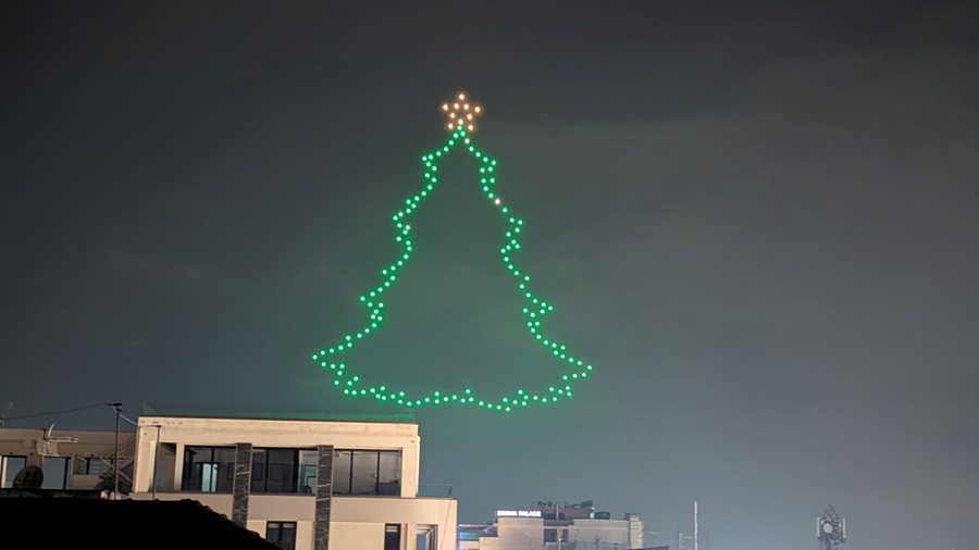 Φωτογραφίες από τη συναυλία στη κεντρική πλατεία της Λάρισας