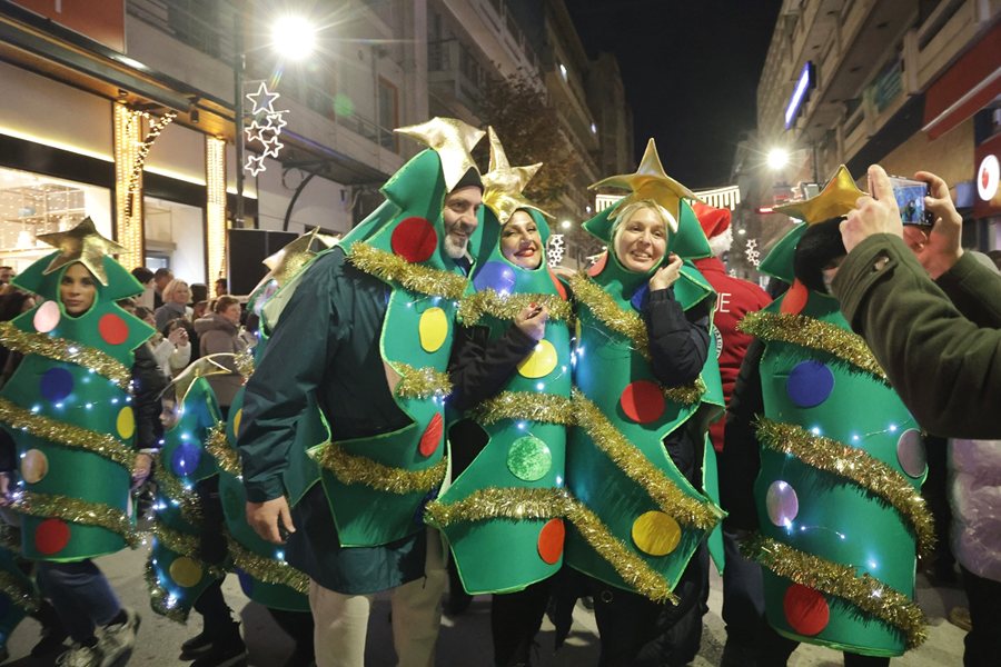 251231 xmas parade 2025 stigmes 1