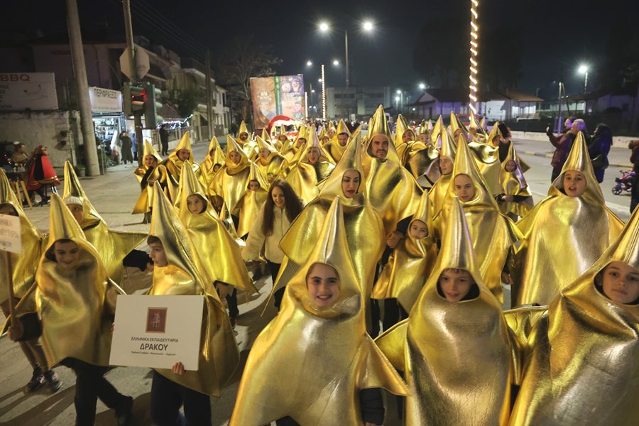 251231 xmas parade 2025 stigmes 1