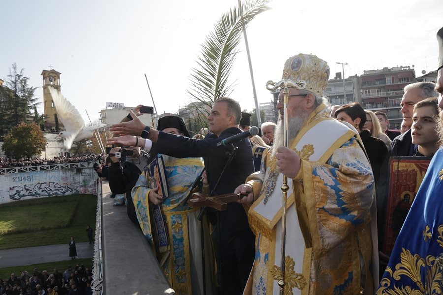 Στιγμιότυπο από τον Αγιασμό των Υδάτων