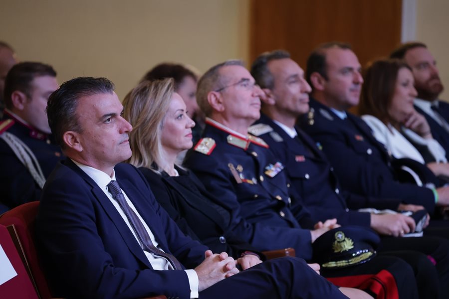 Στιγμιότυπο από την δεξίωση για την κοπή της πρωτοχρονιάτικης πίτας