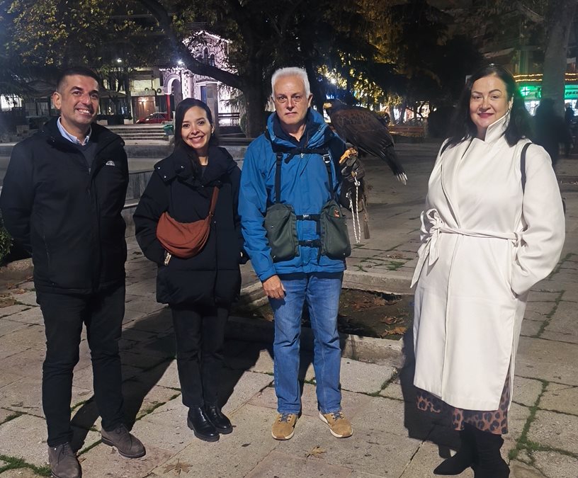 Στιγμιότυπο από την συνάντηση των εκπροσώπων των Δήμων Λαρισαίων και Σμύρνης